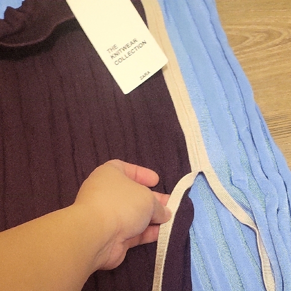 Zara Asymmetrical Black and Blue Skirt - Picture 4 of 4